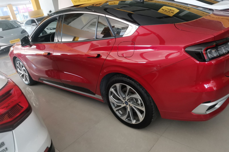福特 蒙迪欧 2025款 2.0T EcoBoost 至尊型车身外观4
