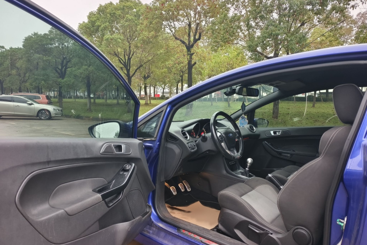 福特 嘉年华(进口) 2013款 1.6T ST中控内饰7001