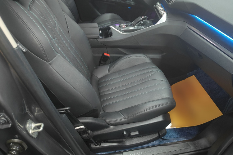 标致5008 2021款 400THP 7座豪华版局部细节41