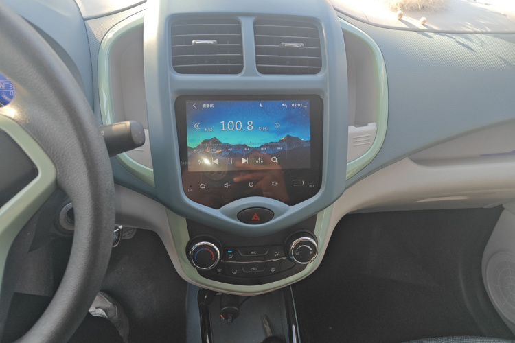 长安欧尚 奔奔E-Star 2021款 国民版 多彩款 磷酸铁锂（31.86kWh）局部细节16