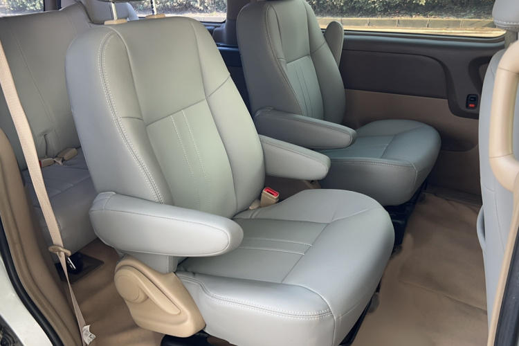 别克GL8 2014款 2.4L 经典版中控内饰7004