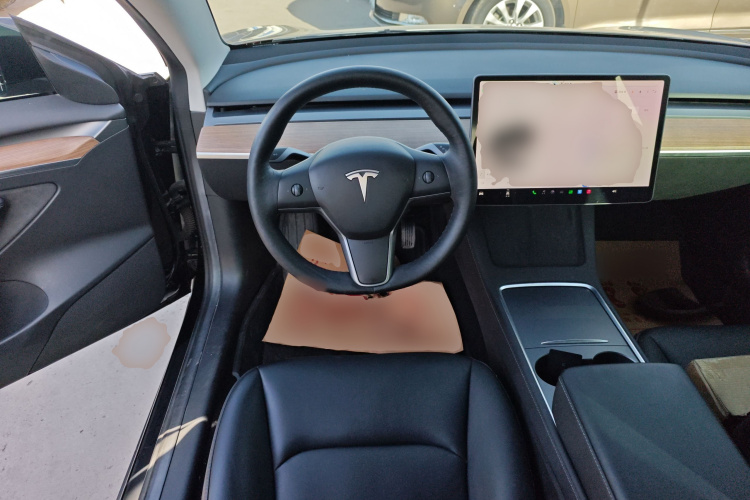特斯拉 Model 3 2022款 后轮驱动版中控内饰13