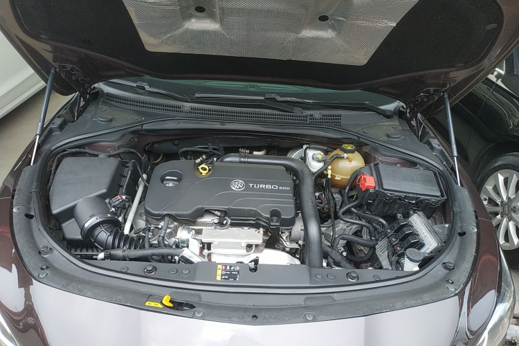 别克 君越 2018款 20T 豪华型机舱底盘24