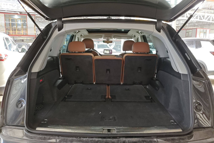 奥迪Q7 2019款 55 TFSI 技术型局部细节23