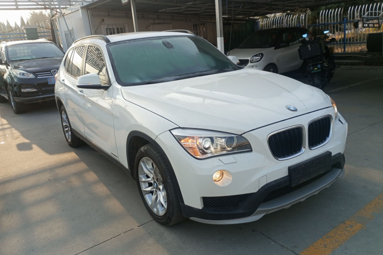 宝马X1 2014款 sDrive18i 领先型车身外观3