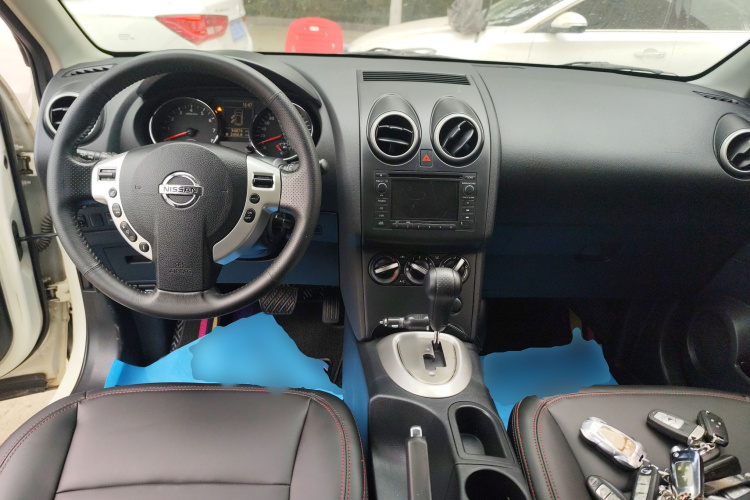 日产 逍客 2015款 2.0XL 酷火 CVT 2WD中控内饰12