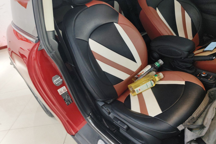 MINI 2019款 1.5T ONE PLUS局部细节41