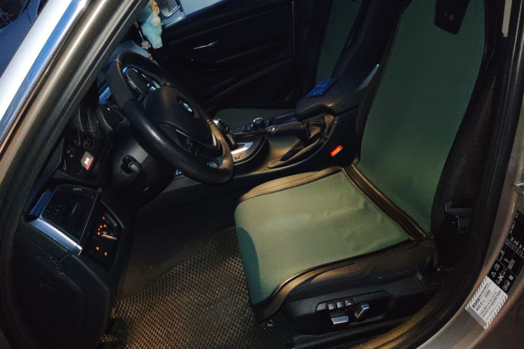 宝马3系 2017款 320Li xDrive 时尚型中控内饰19