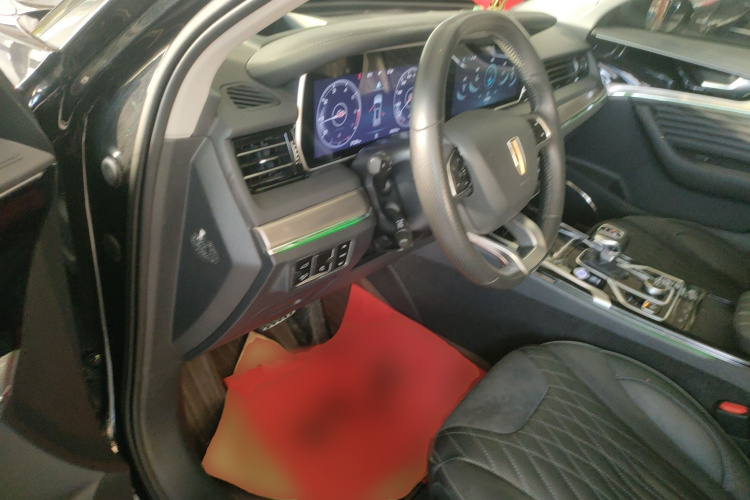 红旗HS5 2022款 改款 2.0T 智联旗享版中控内饰20