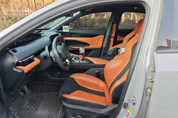 长安UNI-V 2023款 1.5T 运动版局部细节19