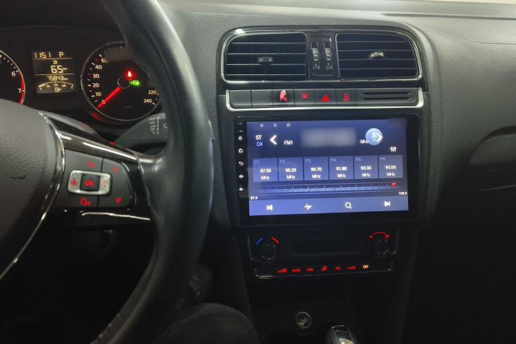 大众 Polo 2014款 1.6L 自动豪华版中控内饰7002