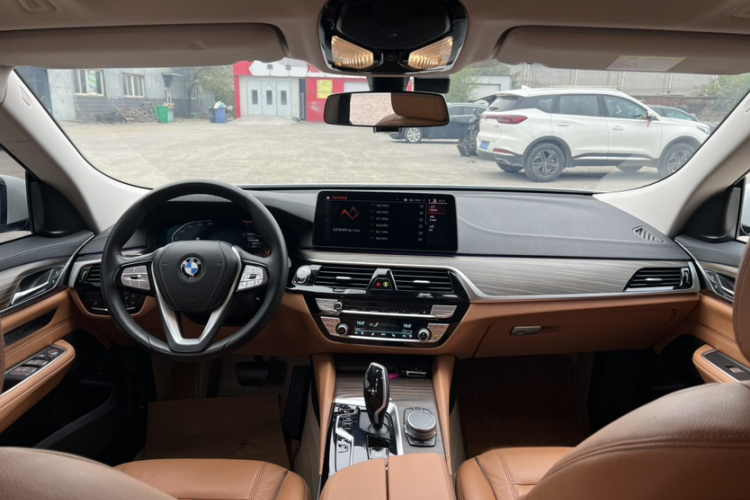 宝马6系GT 2021款 改款 630i 豪华设计套装中控内饰7004