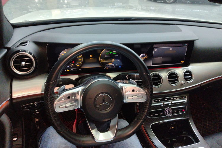 奔驰E级(进口) 2019款 E 260 运动版 4MATIC中控内饰12