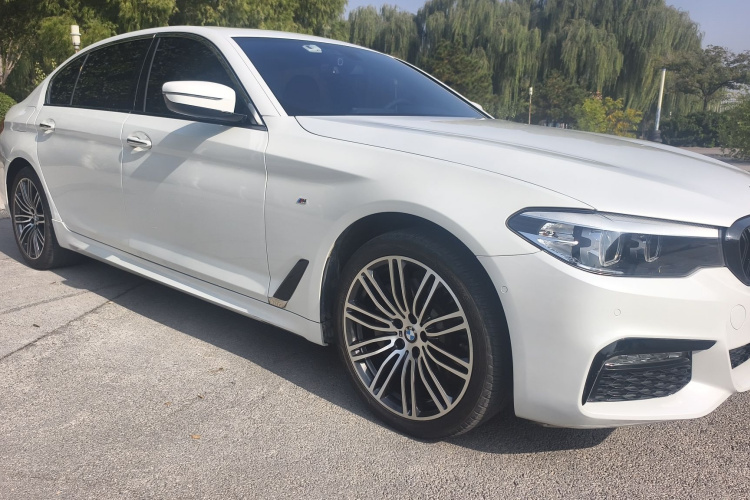 宝马5系 2018款 改款 530Li 领先型 M运动套装车身外观6001