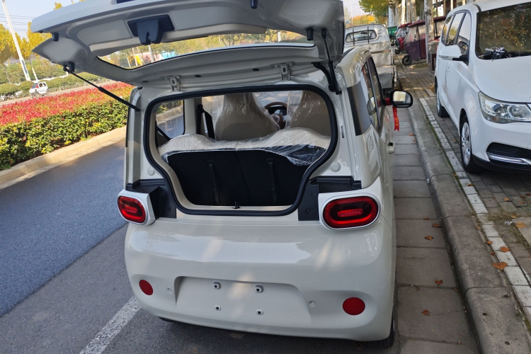 五菱汽车 宏光MINIEV 2024款 第三代 215km 青春版局部细节23