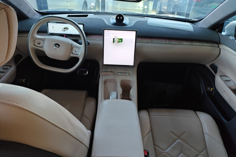 蔚来ET7 2022款 100kWh 首发版中控内饰12