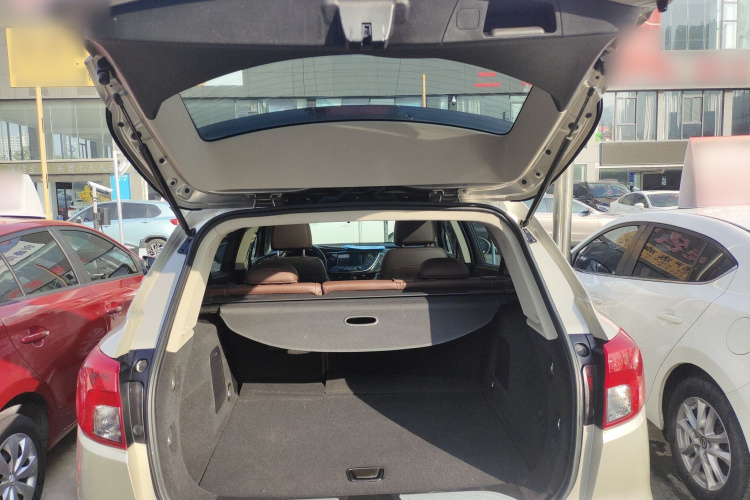 别克 昂科威 2015款 20T 两驱精英型机舱底盘23