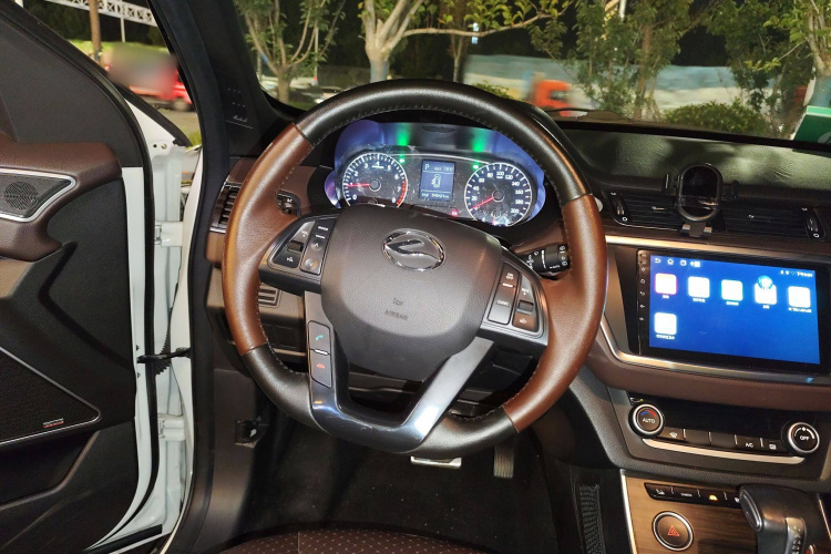 陆风X7 2015款 2.0T 全景尊贵版局部细节13