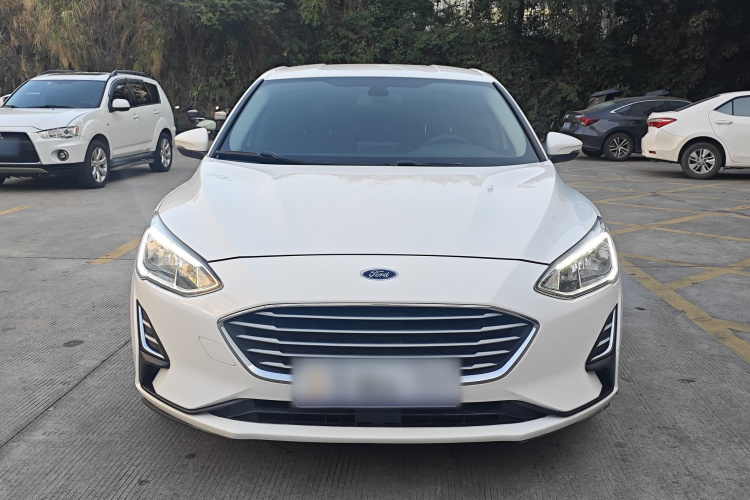 福特 福克斯 2019款 三厢 1.5L 手动锋跃型 国V车身外观6002