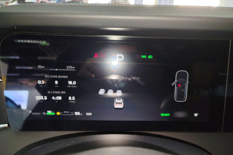 理想汽车 理想ONE 2021款 增程6座版局部细节14