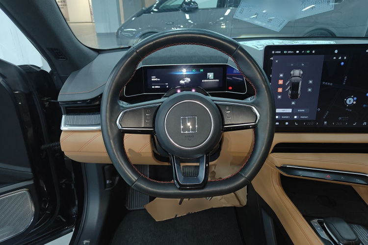 极氪001 2021款 超长续航双电机 YOU版中控内饰13