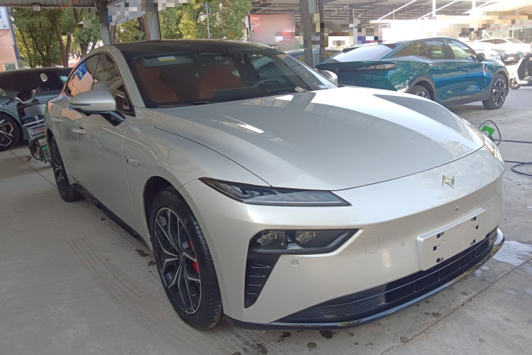 东风奕派 eπ007 2025款 纯电 565四驱Max领航版车身外观3