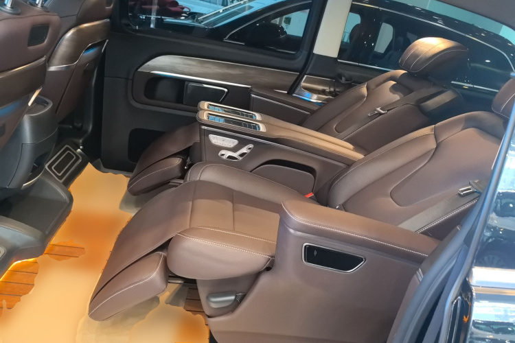 奔驰V级 2021款 V 260 L 长轴距豪华版中控内饰21