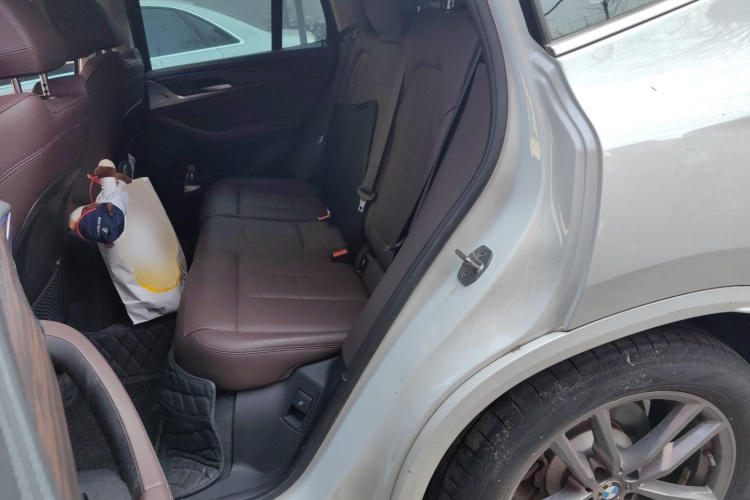 宝马X3 2020款  xDrive28i M运动套装中控内饰21