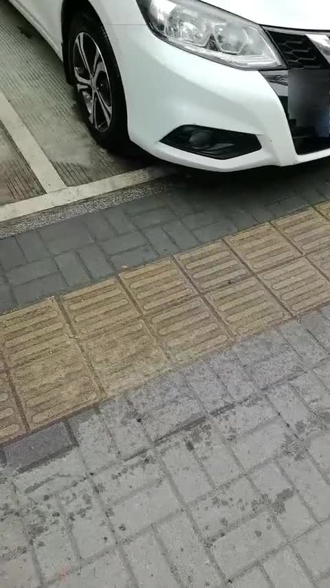 日产 骐达TIIDA 2019款 1.6L CVT智行版 国VI讲解2