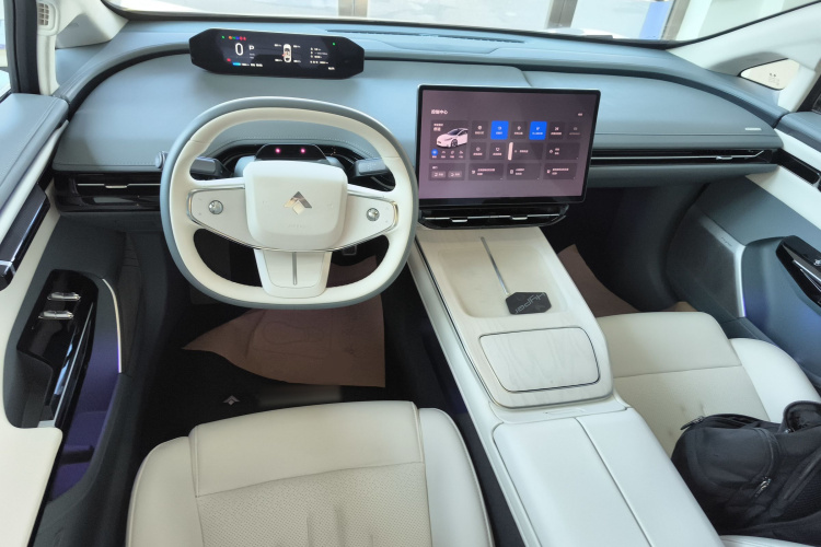 昊铂GT 2023款 560后驱七翼版中控内饰12