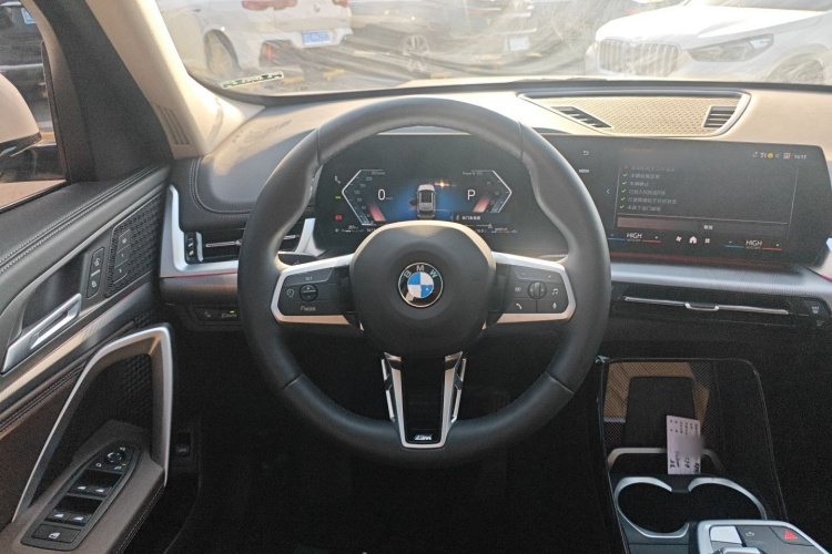 宝马X1 2023款 sDrive25Li M运动套装中控内饰13