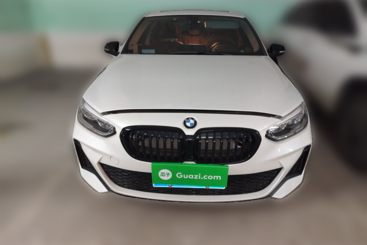 宝马1系 2023款 120i M运动曜夜版车身外观2