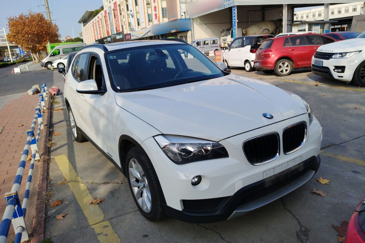 宝马X1 2013款 sDrive18i 时尚型车身外观3