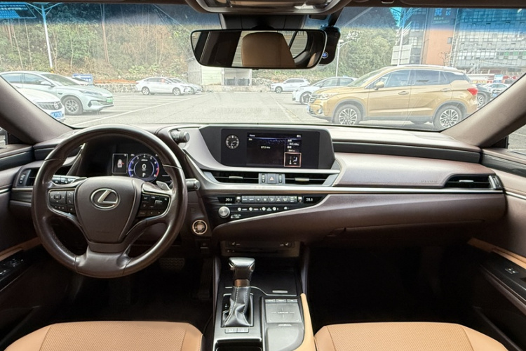 雷克萨斯ES 2020款 200 卓越版中控内饰7006