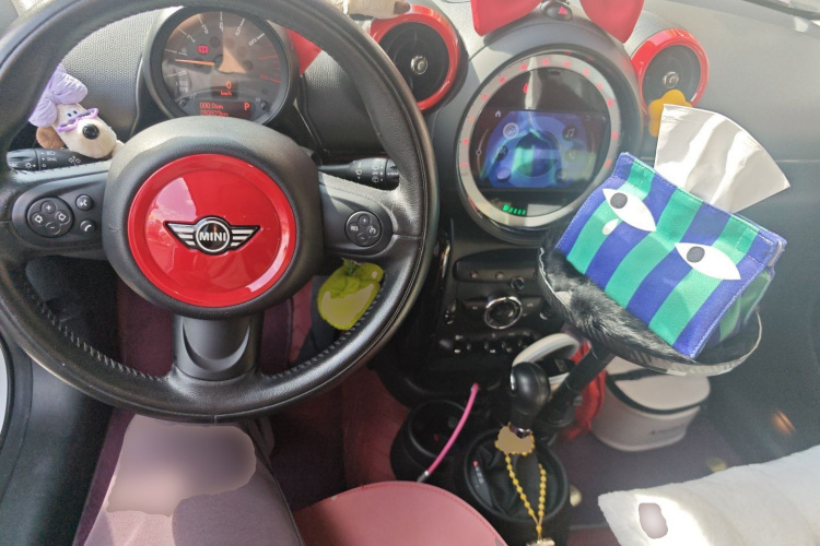 MINI Countryman 2016款 1.6T COOPER ALL4 Fun装备控中控内饰12