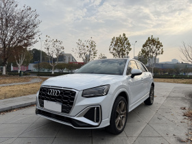 奥迪Q2L 2022款 35 TFSI 时尚动感型