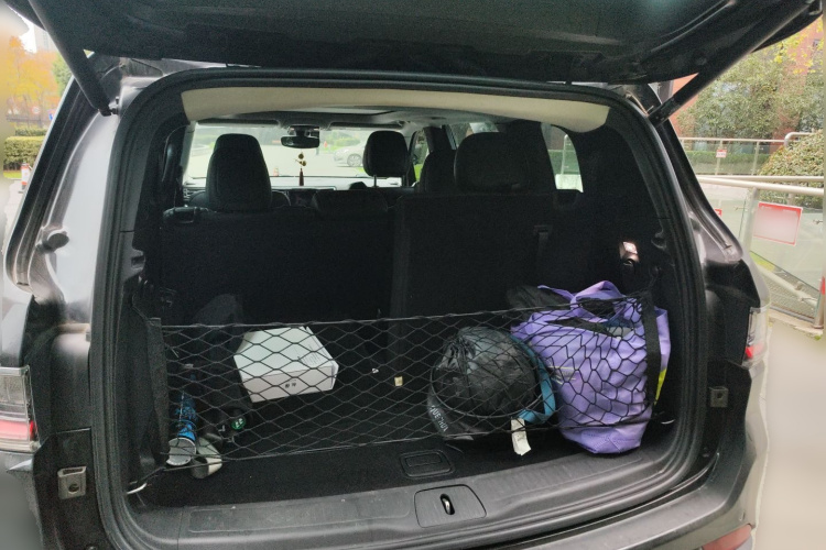 Jeep 大指挥官 2018款 2.0T 四驱尊享导航版 国V中控内饰23