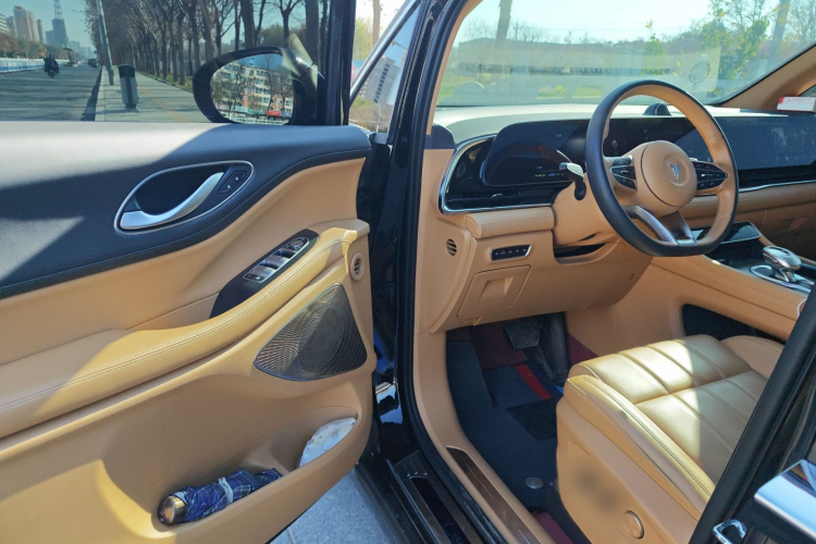 岚图汽车 岚图梦想家 2024款 PHEV 超长续航尊贵版中控内饰7004