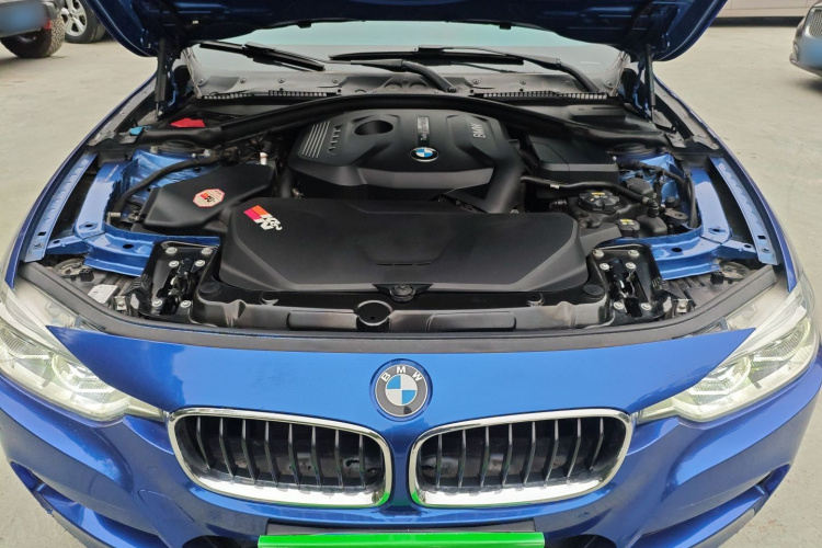 宝马3系 2018款 320Li 领先型M运动套装机舱底盘24