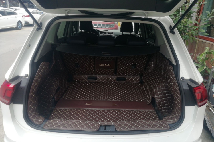 大众 途观L 2019款 330TSI 自动两驱风尚版 国VI机舱底盘23