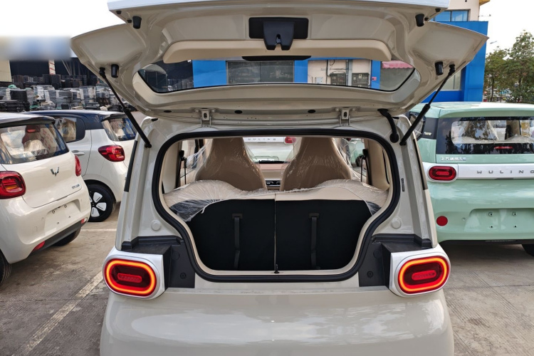 五菱汽车 宏光MINIEV 2024款 第三代 215km 青春版机舱底盘23