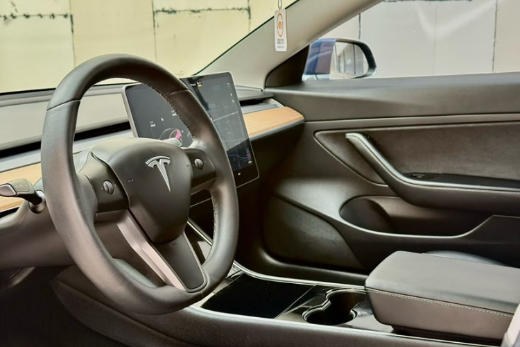 特斯拉 Model 3 2020款 改款 长续航后轮驱动版车身外观6005