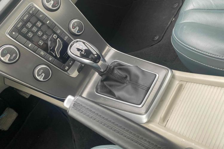 沃尔沃V40 2014款 2.0T 智雅版局部细节18