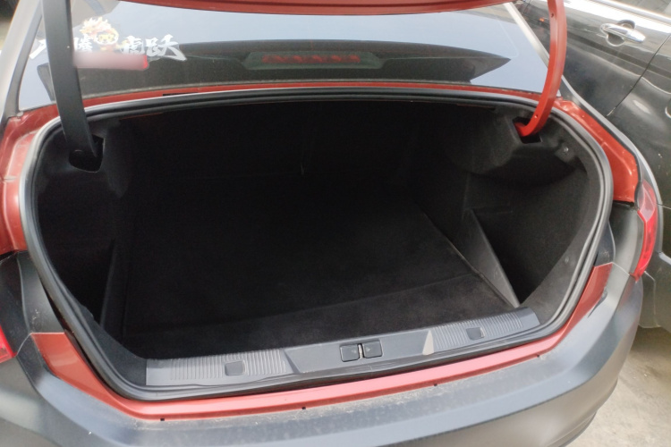 雪铁龙C4L 2016款 1.6T 自动精英型局部细节23