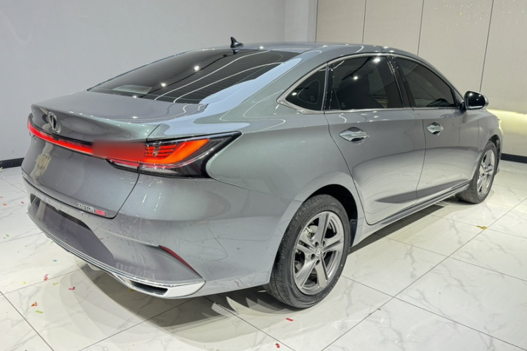 长安 锐程PLUS 2023款 1.5T DCT尊贵型车身外观6003