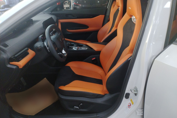 长安UNI-V 2023款 1.5T 运动版中控内饰7003