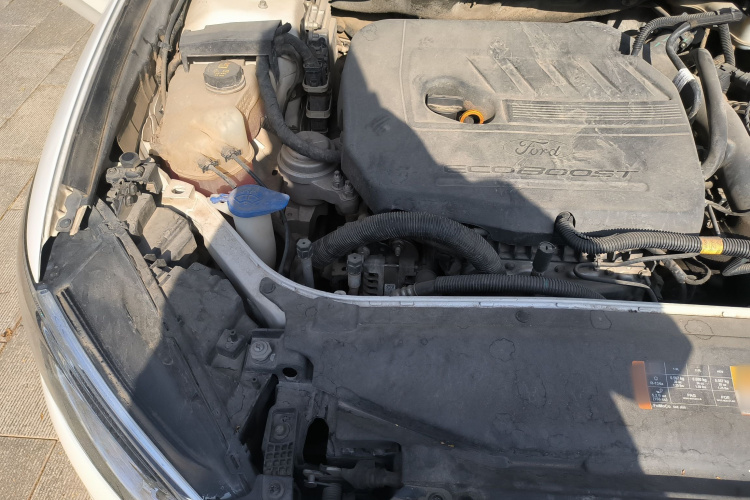 福特 蒙迪欧 2017款 EcoBoost 180 时尚型局部细节9006