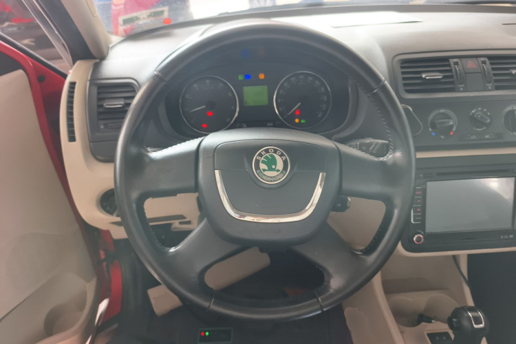 斯柯达 晶锐 2012款 1.6L Scout局部细节13