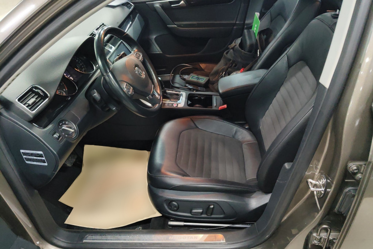 大众 迈腾 2016款 1.8TSI 智享豪华型中控内饰19