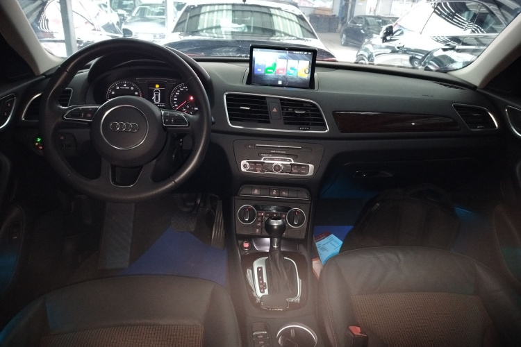 奥迪Q3 2018款 30周年年型 35 TFSI 时尚型中控内饰7002